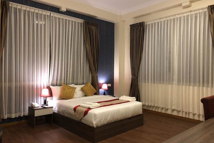Room 11 of 29