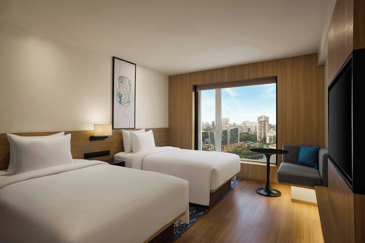 Room 7 of 43