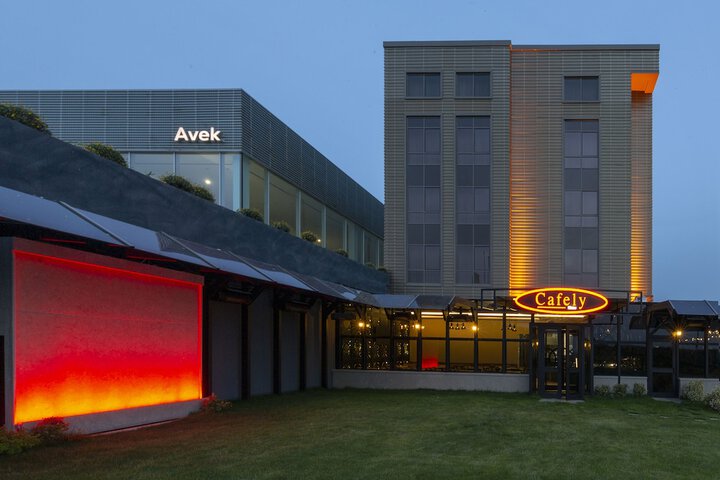 Hotel 97 of 102