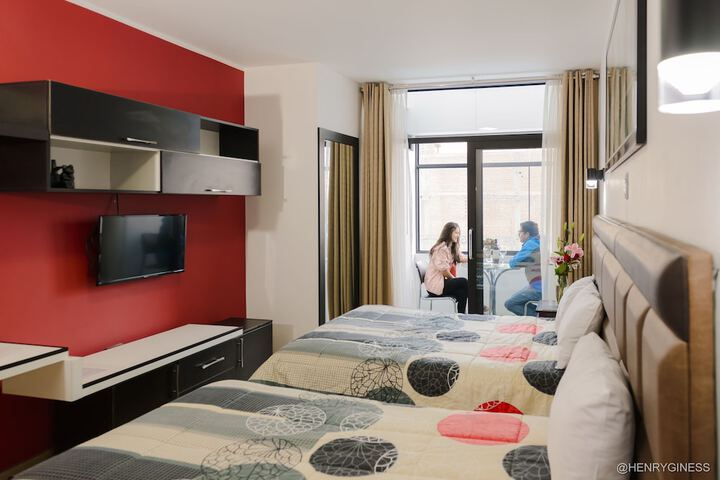 Room 6 of 19