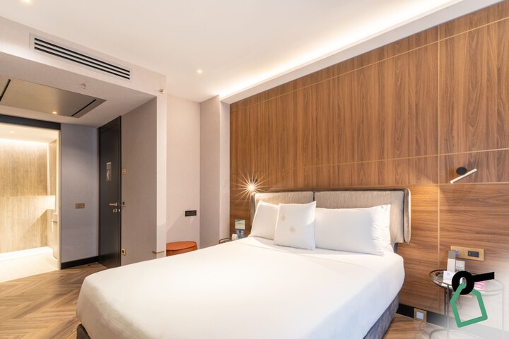 Room 20 of 50