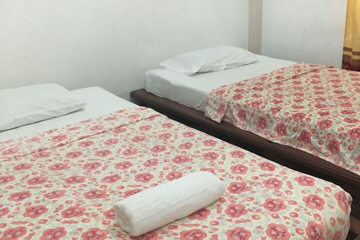 Room 11 of 74