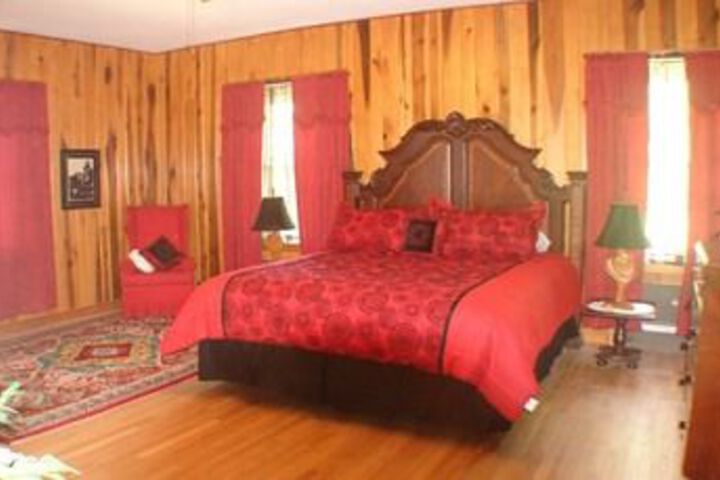 Room 2 of 4