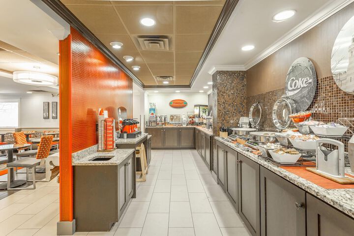 Breakfast/Coffee Service 28 of 46