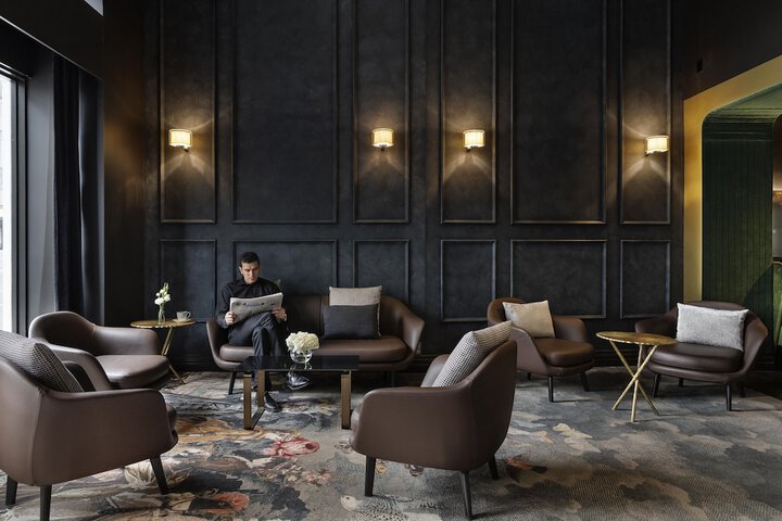 Entrance & Lobby