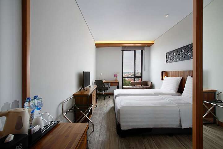 Room 7 of 42