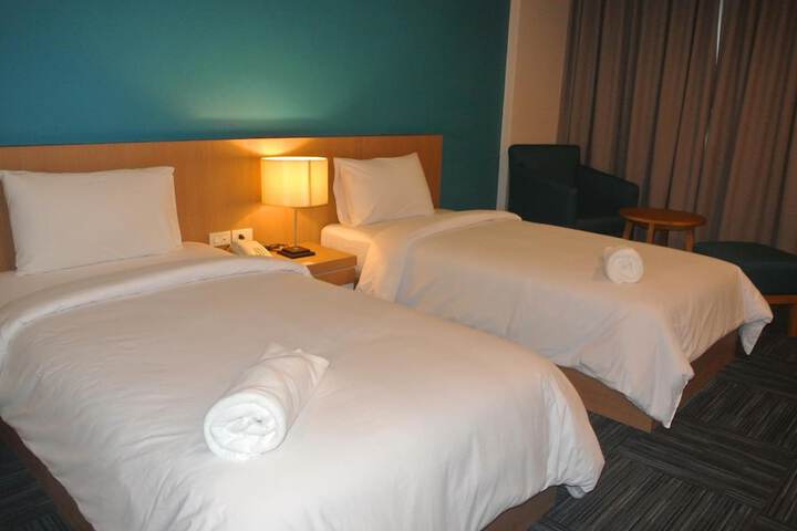 Room 25 of 74