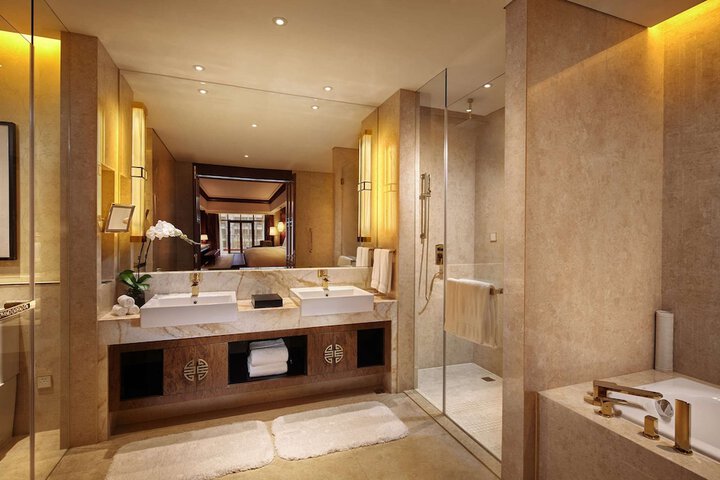 Room 19 of 61