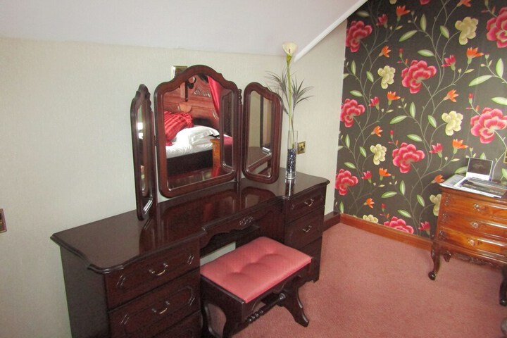 Room 3 of 57