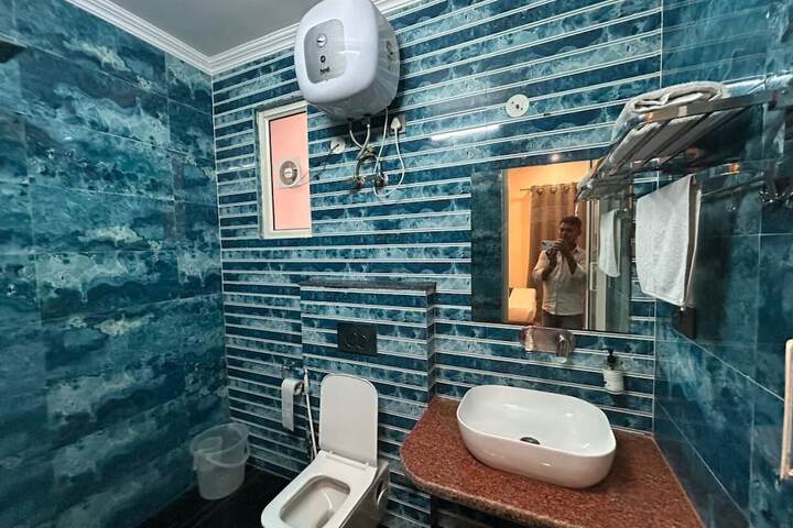 Room 14 of 21