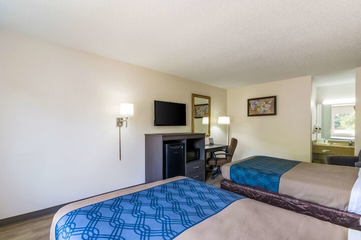 2 Double Beds (2 of 13)