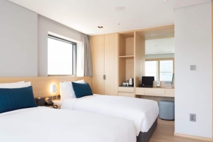 Room 18 of 61