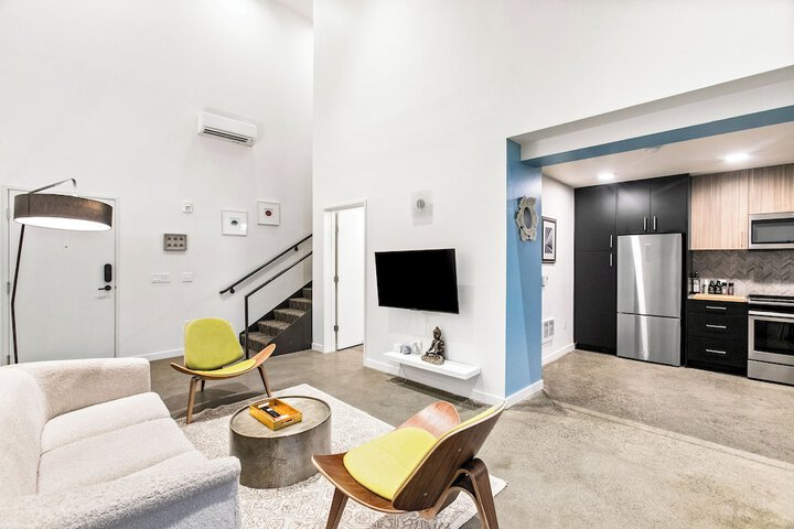 Room 8 of 23