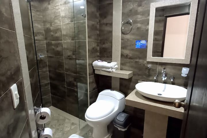 Room 30 of 40