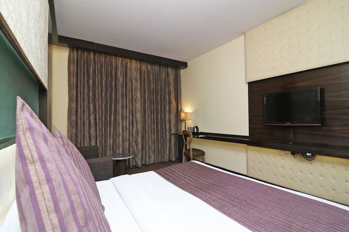 Room 7 of 10