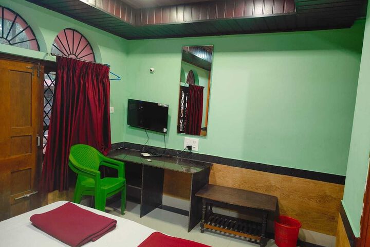 Room 11 of 26