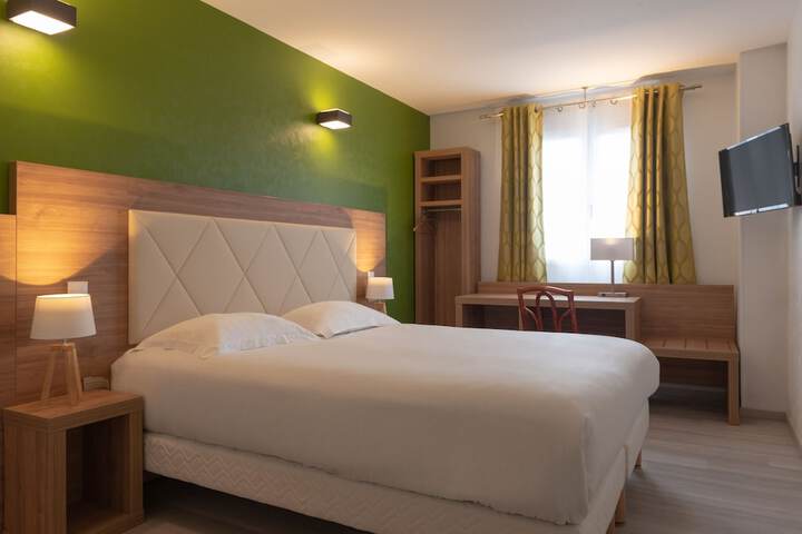 Hôtel de lOrme Akena, Evreux in Evreux