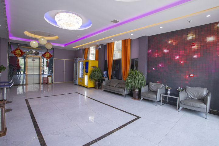 Hotel Interior 6 of 15