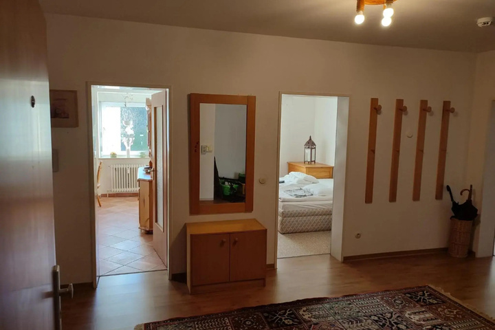 Room 4 of 15