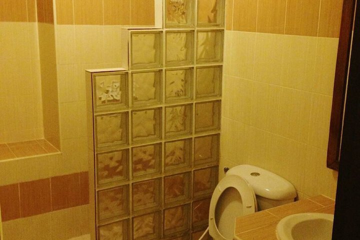 Room 15 of 24