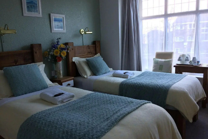 Photo 6