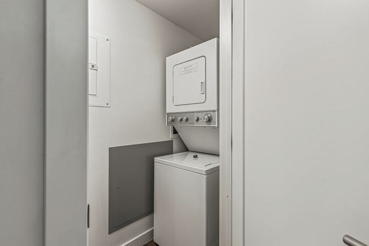 Room 6 of 67