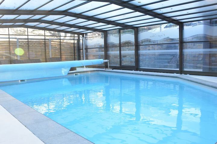 Pool 20 of 44
