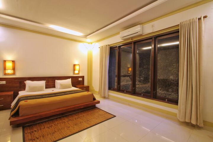 Room 3 of 49