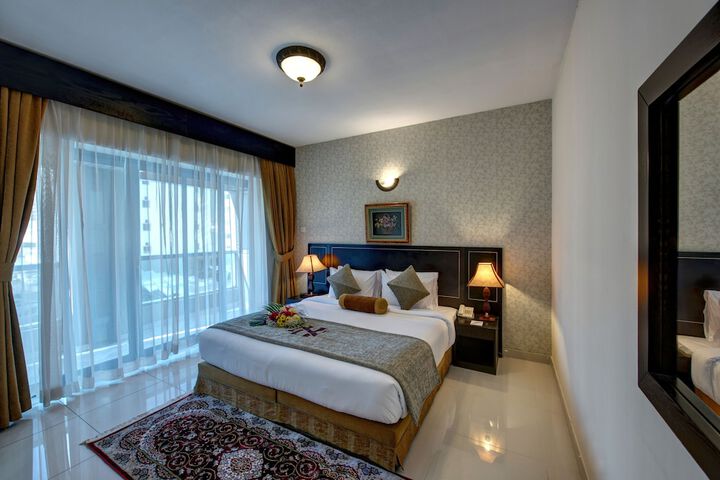Room 6 of 34