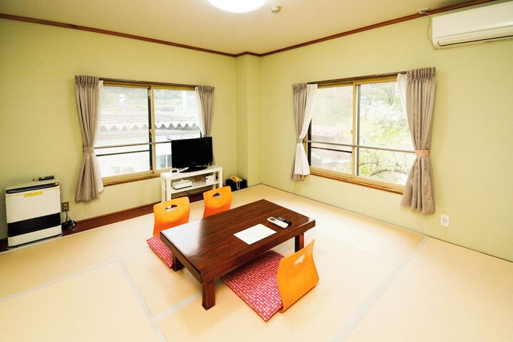 Room 3 of 30
