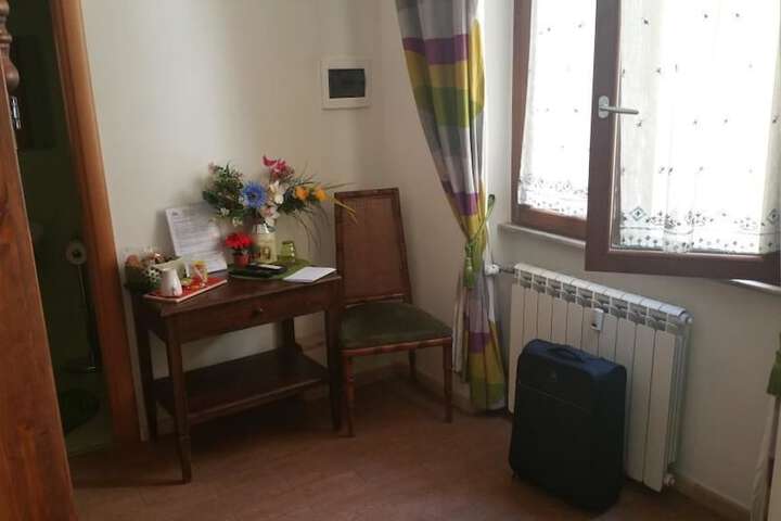 Room 22 of 38