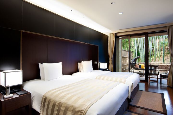 Room 4 of 29