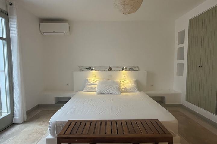 Room 45 of 103
