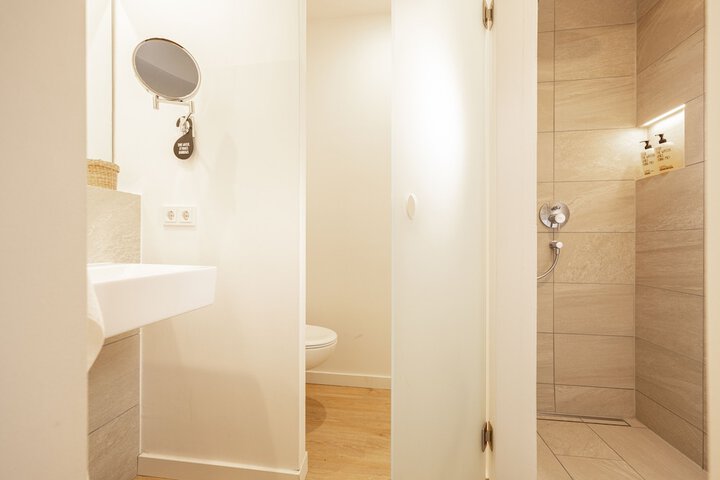 Room 10 of 35