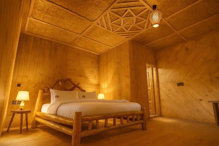 Room 2 of 22