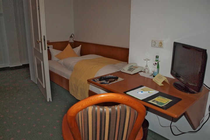 Room 6 of 47