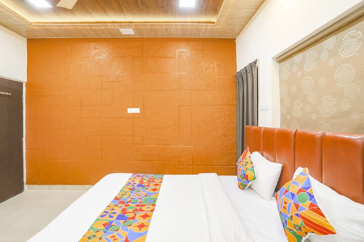 Room 10 of 23
