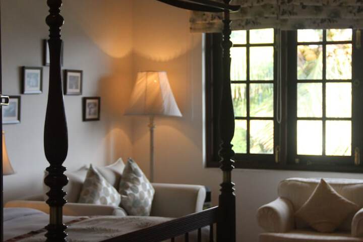 Room 4 of 47