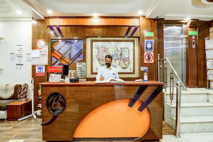 Entrance & Lobby
