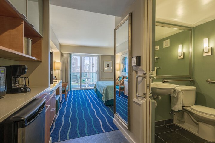Room 37 of 213