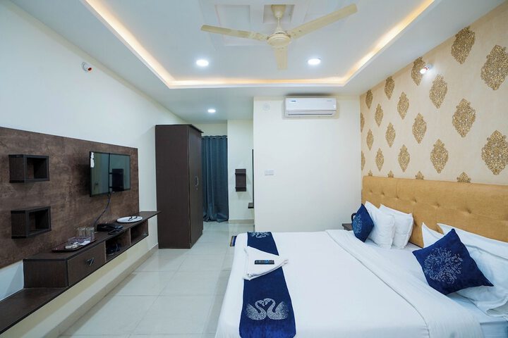 Room 9 of 34