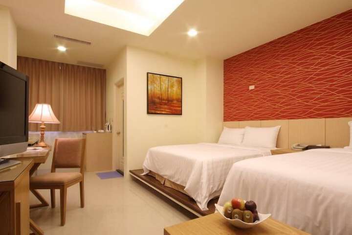 Room 17 of 39