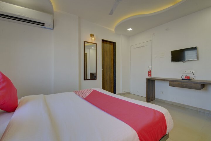Room 3 of 17