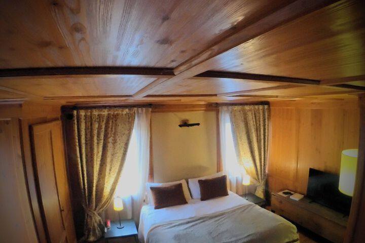 Room 20 of 98