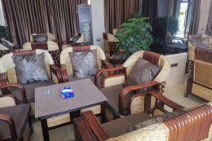 Jincheng Business Hotel