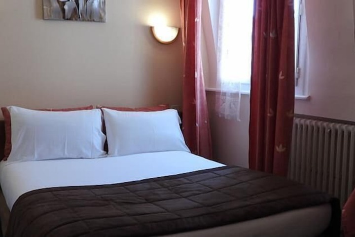 Room 26 of 47