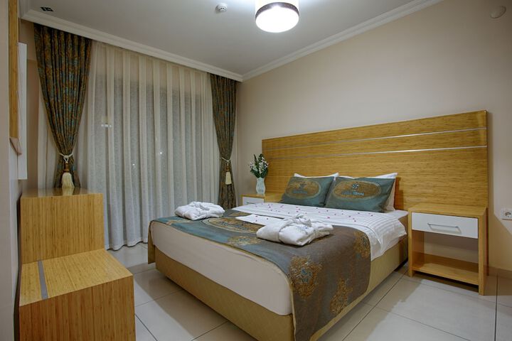 Room 13 of 114