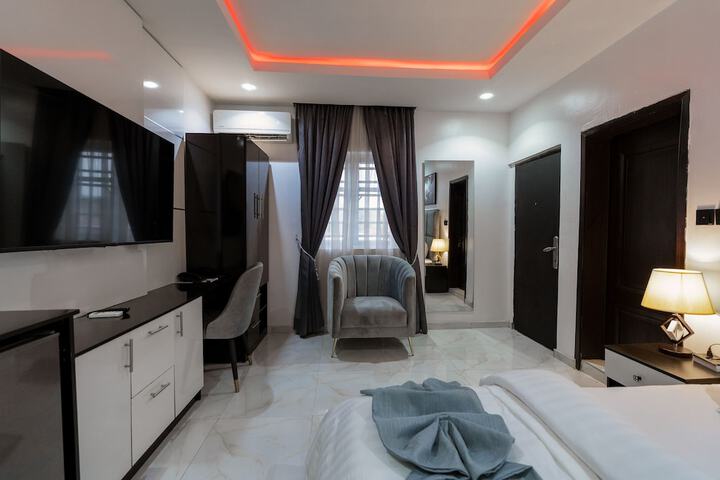Room 25 of 65