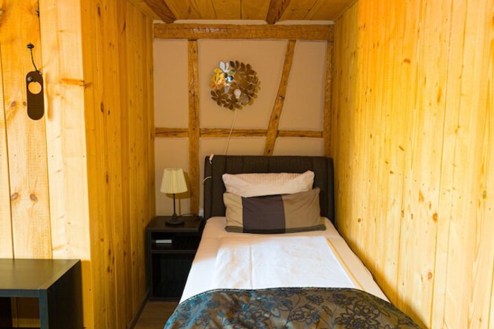 Room 10 of 64