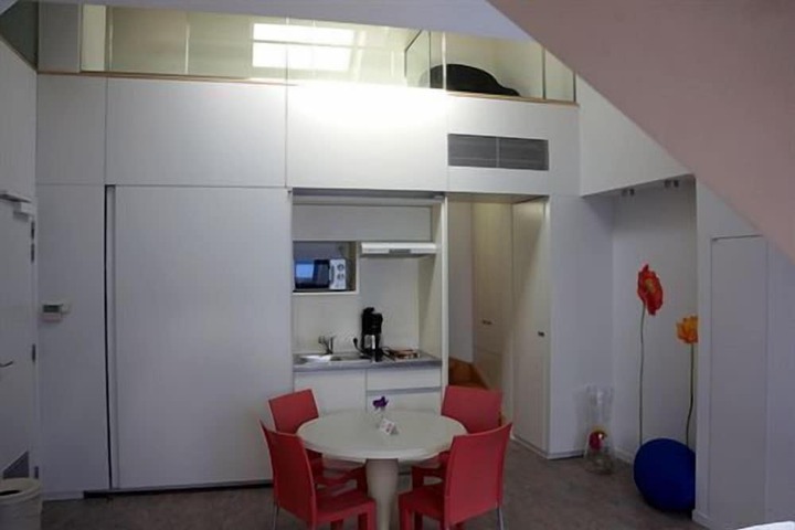Private kitchenette